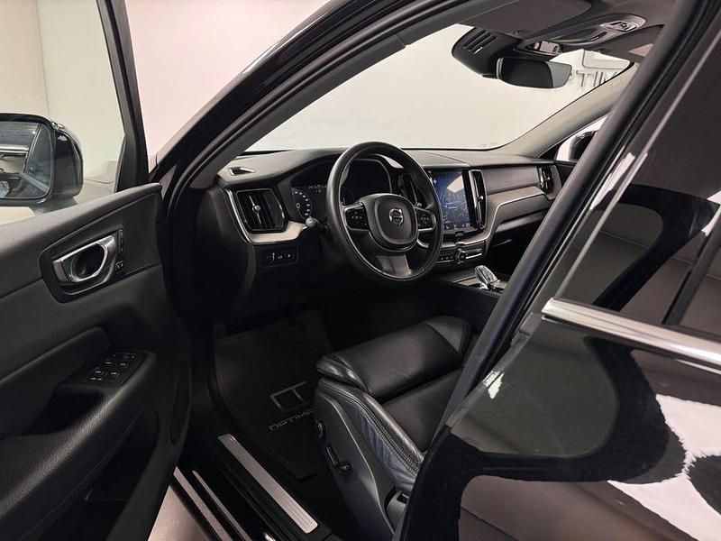 Begagnad Volvo XC60 Inscription 392 HK (288 kW) 2020 Svart met. SUV