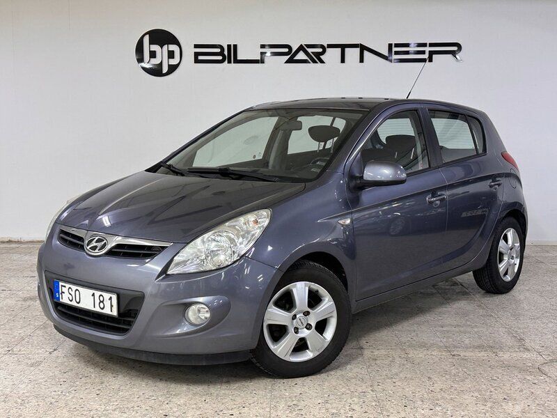 Mörkgrå Begagnad 2009 Hyundai i20 Premium Halvkombi | 34 900 kr (Marknadspris) - Bild 1/4
