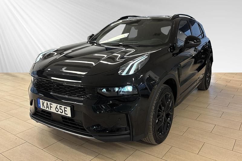 Begagnad Lynk & Co 01 283 HK (208 kW) 2024 Svart SUV