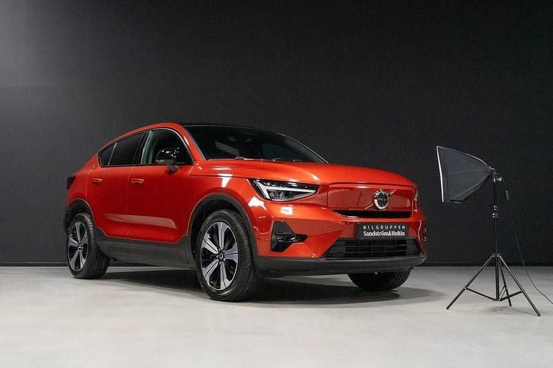 Röd Begagnad 2022 Volvo C40 Ultimate SUV | 335 000 kr (Marknadspris) - Bild 1/4