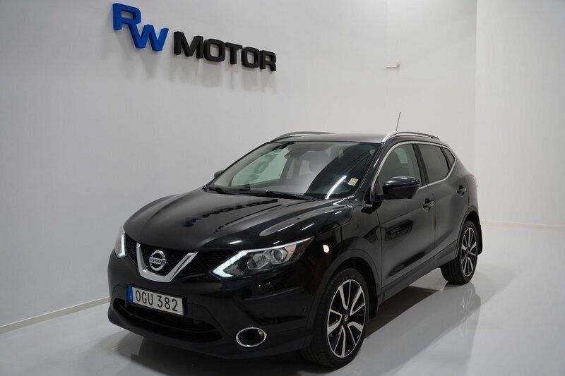 Svart Begagnad 2016 Nissan Qashqai 360º SUV | 114 900 kr (Bra pris) - Bild 1/4