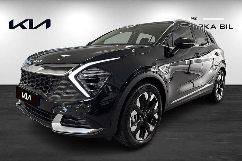 Svart Ny 2025 Kia Sportage Advance SUV | 444 500 kr (Marknadspris) - Bild 1/4