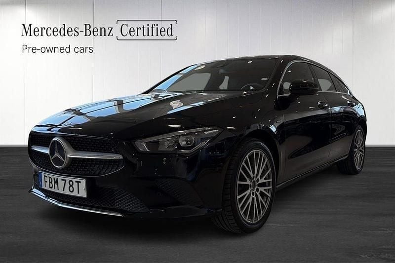 Begagnad Mercedes CLA250 Shooting Brake 218 HK (160 kW) 2021 Svart Kombi