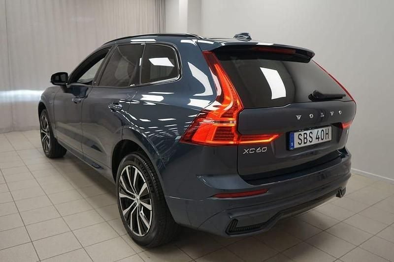 Begagnad Volvo XC60 Ultimate 355 HK (261 kW) 2023 Blå SUV