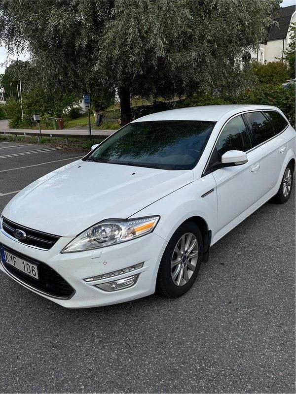 Vit Begagnad 2012 Ford Mondeo Business Edition Kombi | 49 000 kr (Bra pris) - Bild 1/4
