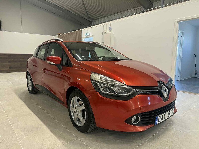 Röd Begagnad 2013 Renault Clio GrandTour Kombi | 49 900 kr (Marknadspris) - Bild 1/4