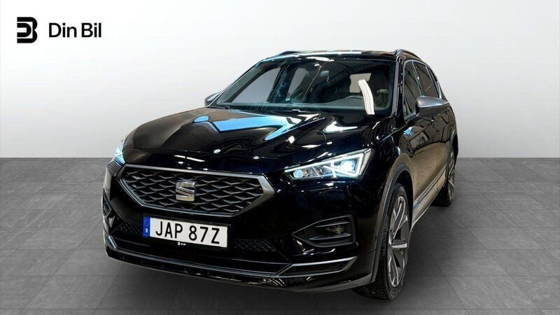 Svart Begagnad 2023 Seat Tarraco FR SUV | 419 900 kr (Marknadspris) - Bild 1/4