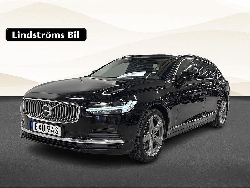 Svart Begagnad 2021 Volvo V90 Momentum Kombi | 299 900 kr (Marknadspris) - Bild 1/3