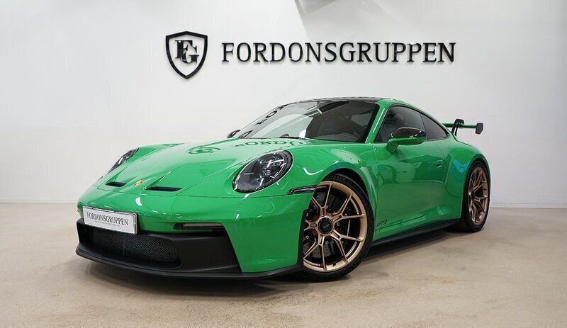 Begagnad Porsche 992 Sport 510 HK (375 kW) 2022 Grön