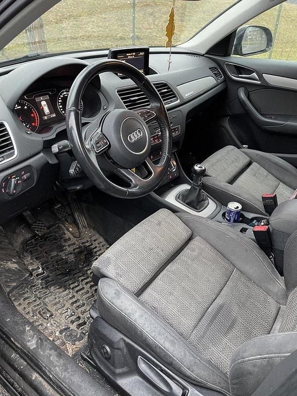 Svart Begagnad 2014 Audi Q3 Comfort SUV | 120 000 kr (Marknadspris) - Bild 1/4
