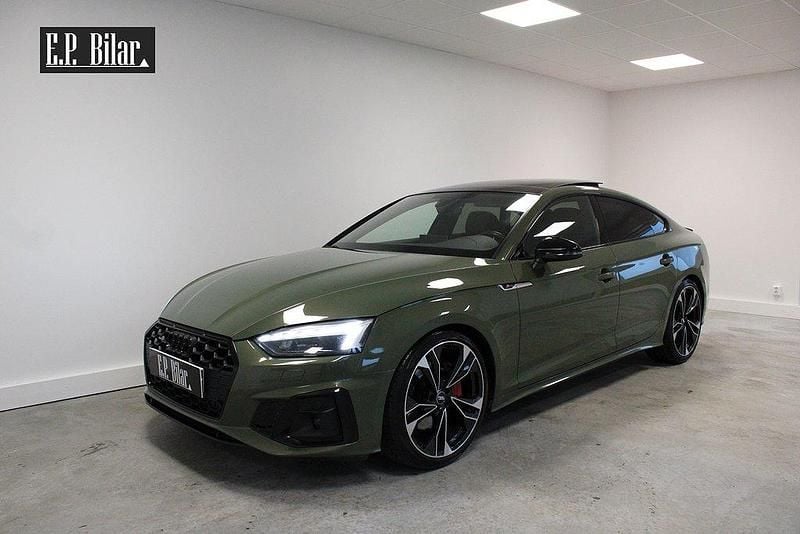 Grön Begagnad 2020 Audi A5 Edition .1 Sportkupé | 419 800 kr (Dyr) - Bild 1/4