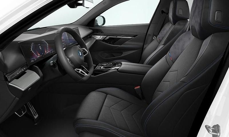 Vit Ny 2026 BMW 530e M Sport Kombi | 710 200 kr - Bild 1/1