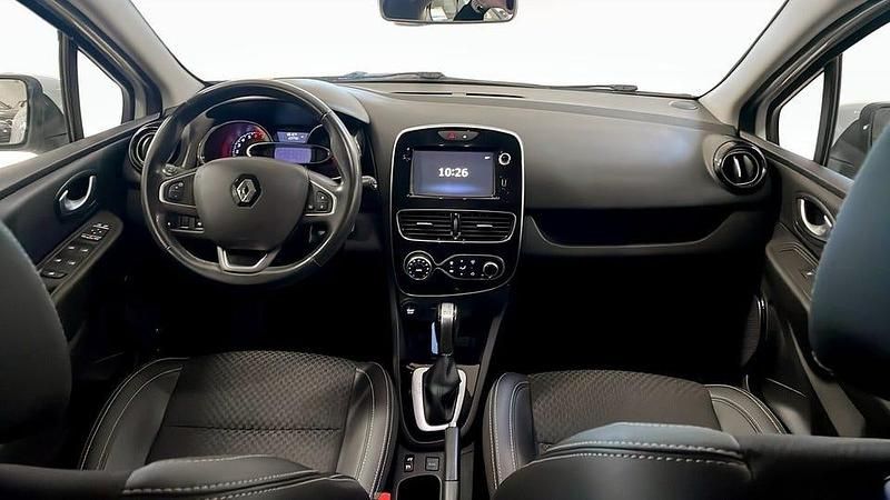 Begagnad Renault Clio IV 118 HK (86 kW) 2018 Vit Halvkombi