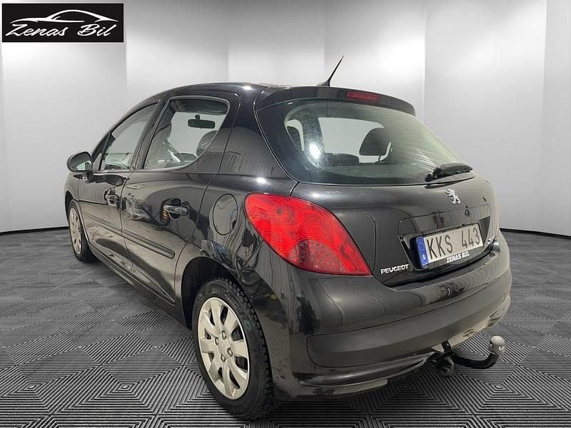 Begagnad Peugeot 207 88 HK (64 kW) 2007 Svart Halvkombi