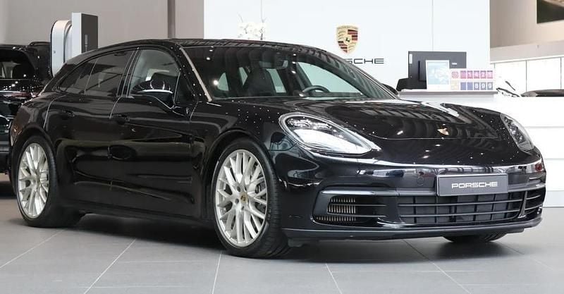 Svart Begagnad 2020 Porsche Panamera 4 Sport Turismo Sedan | 699 000 kr (Superpris) - Bild 1/4