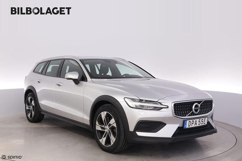 Silver Begagnad 2022 Volvo V60 CC Kombi | 349 800 kr (Bra pris) - Bild 1/4
