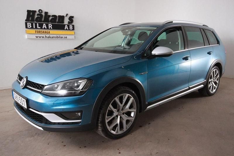Blå Begagnad 2016 VW Golf Alltrack Kombi | 129 500 kr (Bra pris) - Bild 1/4
