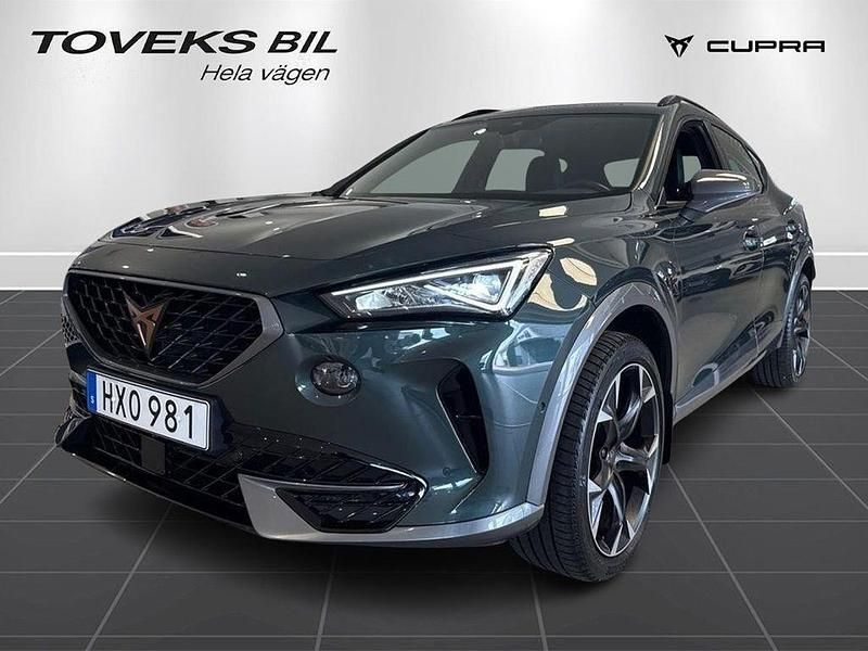 Mörkgrön (dark camouflage green met) Begagnad 2022 Cupra Formentor SUV | 259 900 kr (Marknadspris) - Bild 1/4