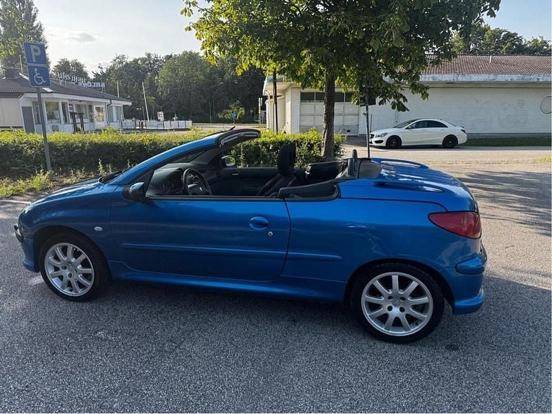 Blå Begagnad 2004 Peugeot 206 CC Cab | 20 000 kr (Bra pris) - Bild 1/4