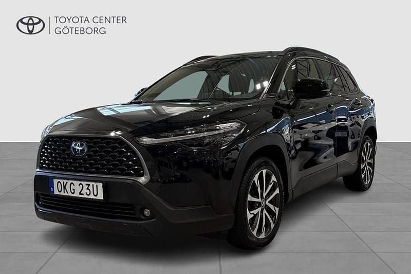 Svart Begagnad 2023 Toyota Corolla Cross Style SUV | 345 000 kr (Superpris) - Bild 1/3