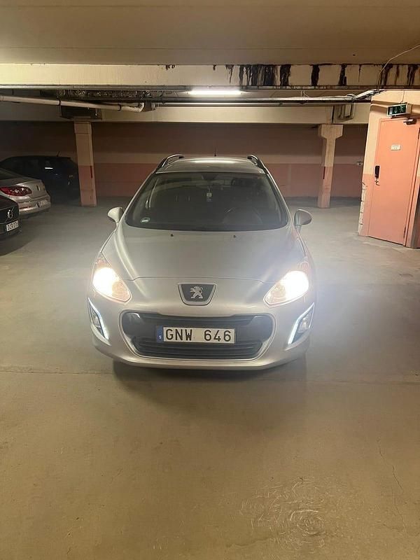 Begagnad Peugeot 308 SW 111 HK (81 kW) 2011 Kombi