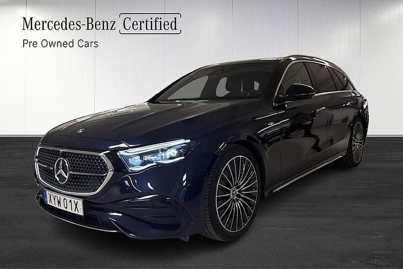 Blå Begagnad 2025 Mercedes E300 AMG Kombi | 699 900 kr - Bild 1/4