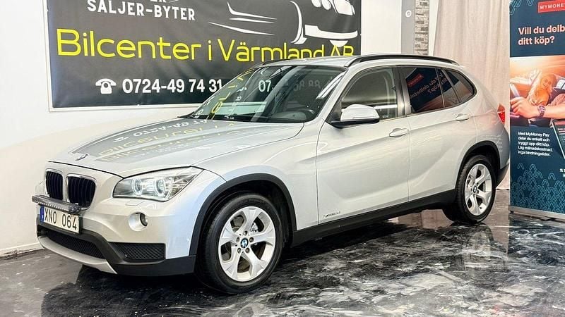 Silver Begagnad 2012 BMW X1 SUV | 84 900 kr (Marknadspris) - Bild 1/4