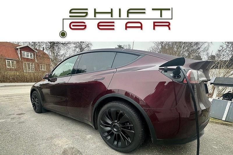 Begagnad 2024 Tesla Model Y Long Range SUV | 499 000 kr (Superpris) - Bild 1/4