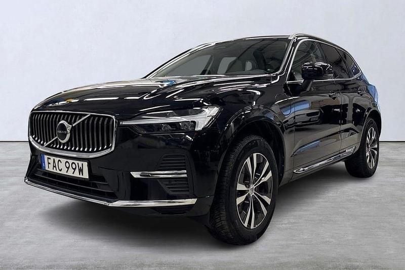 Begagnad Volvo XC60 Core 355 HK (261 kW) 2023 Svart SUV