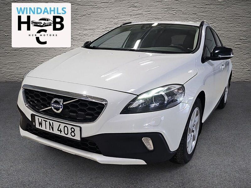 Vit Begagnad 2014 Volvo V40 CC Kombi | 148 000 kr (Marknadspris) - Bild 1/4