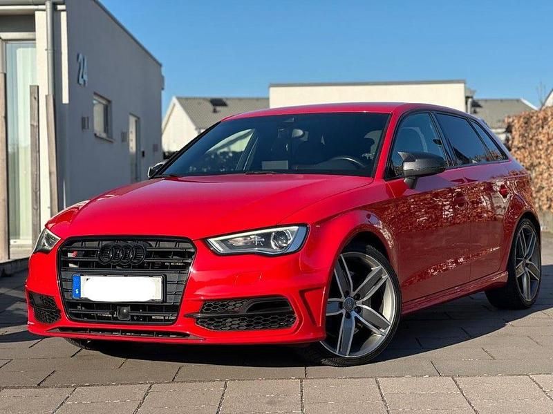 Begagnad 2015 Audi S3 Sportback Halvkombi | 200 000 kr - Bild 1/4