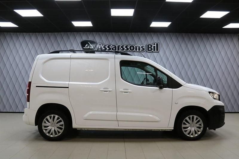 Begagnad Peugeot Partner 131 HK (96 kW) 2020 Vit Minibuss