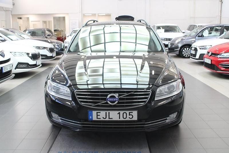 Begagnad Volvo V70 Momentum 181 HK (133 kW) 2014 Svart Kombi