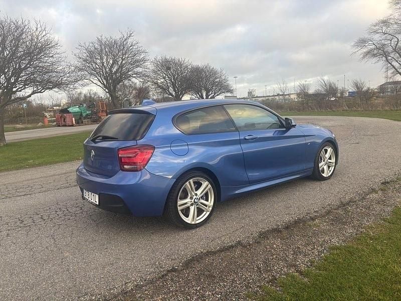 Begagnad BMW 125 Advantage 218 HK (160 kW) 2014 Blå Halvkombi
