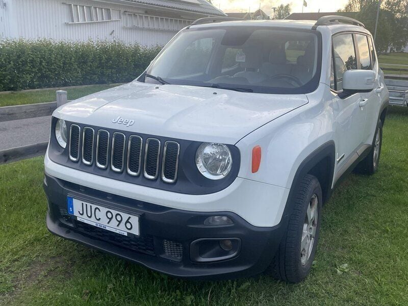 Vit Begagnad 2015 Jeep Renegade Longitude SUV | 135 000 kr (Marknadspris) - Bild 1/4