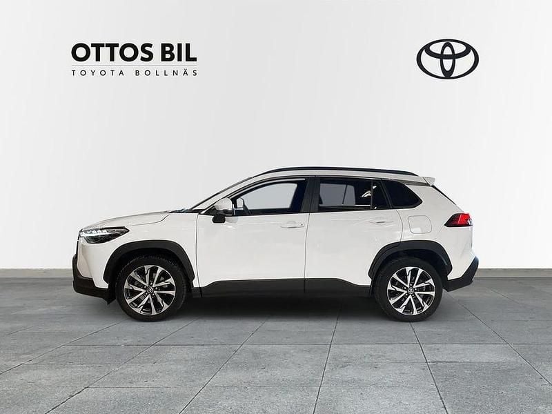 Begagnad Toyota Corolla Cross Style 200 HK (147 kW) 2022 Vit SUV