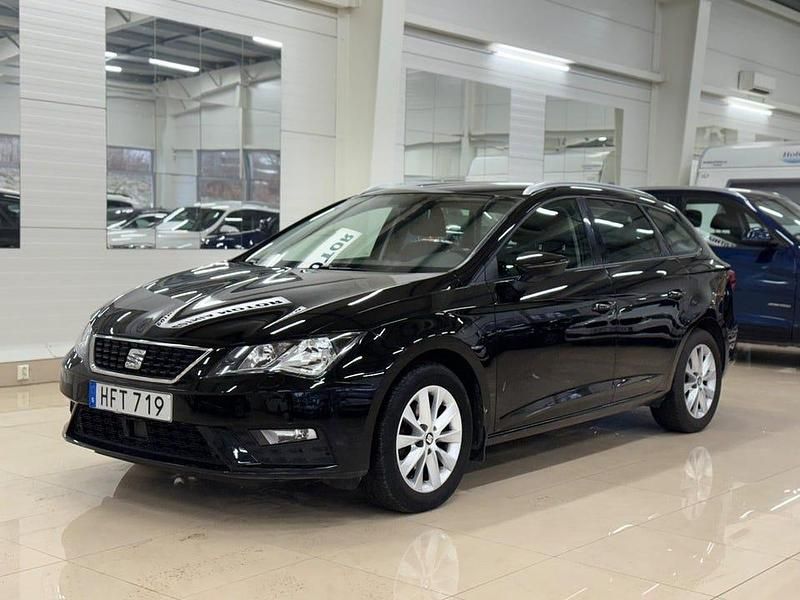 Svart Begagnad 2018 Seat Leon ST Style Kombi | 127 900 kr (Marknadspris) - Bild 1/4