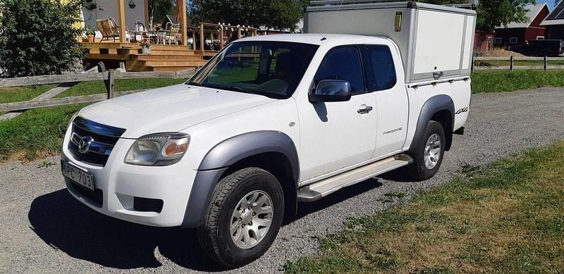 Vit Begagnad 2008 Mazda BT-50 Pickup | 60 000 kr - Bild 1/4