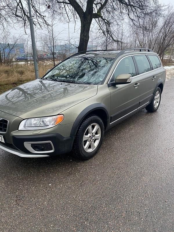 Grön Begagnad 2010 Volvo XC70 | 139 000 kr (Dyr) - Bild 1/4