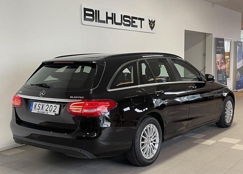Begagnad Mercedes C220 170 HK (125 kW) 2015 Svart Kombi