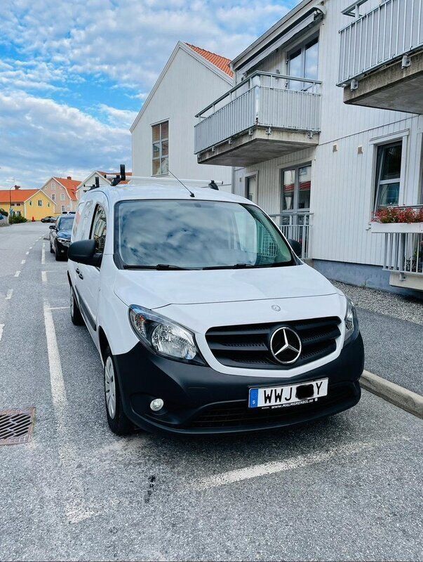Vit Begagnad 2019 Mercedes Citan 109 | 115 000 kr (Lite dyr) - Bild 1/4