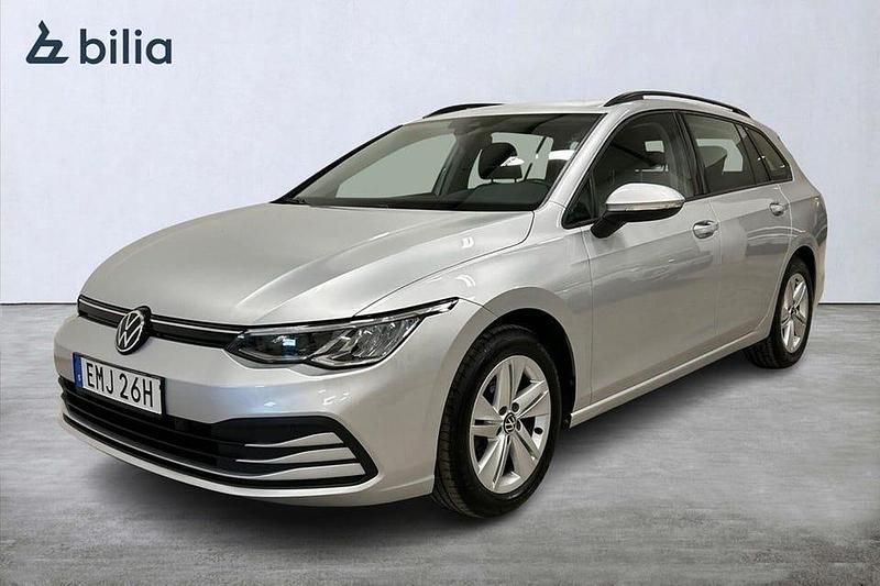 Silver Begagnad 2021 VW Golf VIII Kombi | 249 800 kr (Marknadspris) - Bild 1/4