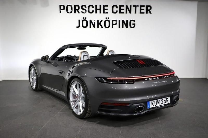 Begagnad Porsche 911 Carrera S 450 HK (330 kW) 2024 Flerfärgad Cab