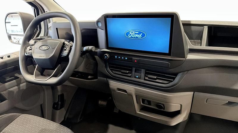 Ny Ford Transit Custom 2026 Vit Sedan