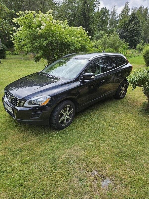 Svart Begagnad 2012 Volvo XC60 Summum SUV | 119 000 kr (Bra pris) - Bild 1/4