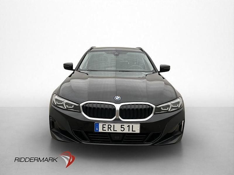 Begagnad BMW 330 Sport Line 292 HK (214 kW) 2023 Svart Kombi