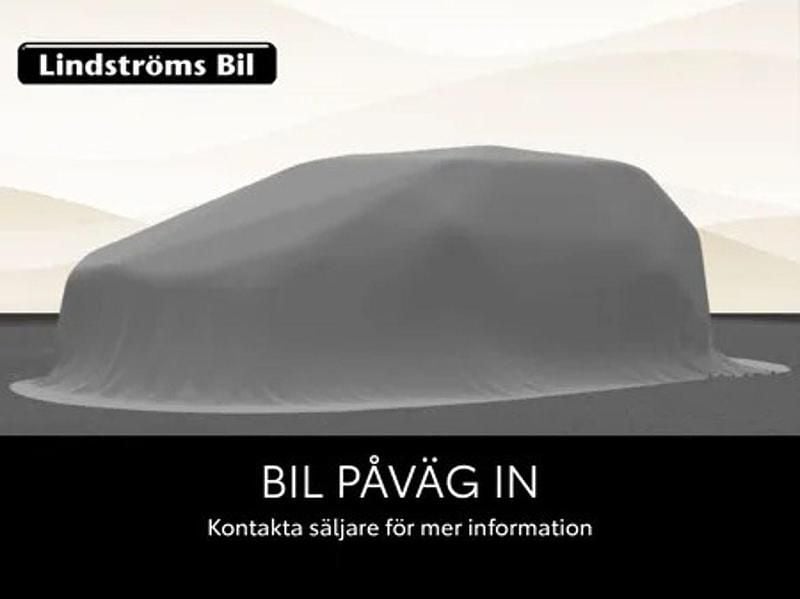 Silver Begagnad 2023 Toyota Yaris Hybrid Halvkombi | 219 900 kr (Bra pris) - Bild 1/1