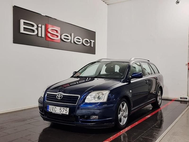 Blå Begagnad 2004 Toyota Avensis Kombi | 39 900 kr (Marknadspris) - Bild 1/4
