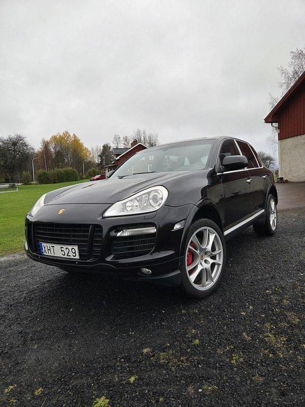 Svart Begagnad 2008 Porsche Cayenne Turbo SUV | 110 000 kr (Superpris) - Bild 1/4
