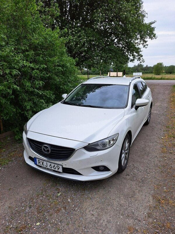 Vit Begagnad 2013 Mazda 6 Kombi | 69 000 kr (Bra pris) - Bild 1/3